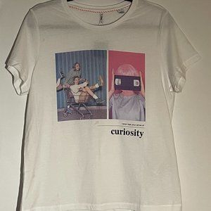 Women's Graphic T-Shirt | XL | Curiosity Shirt w Photography Blue & Pink | NWT |